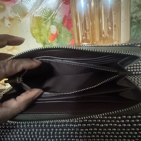 Coach Olive Embossed Wallet - Picture 4 of 10